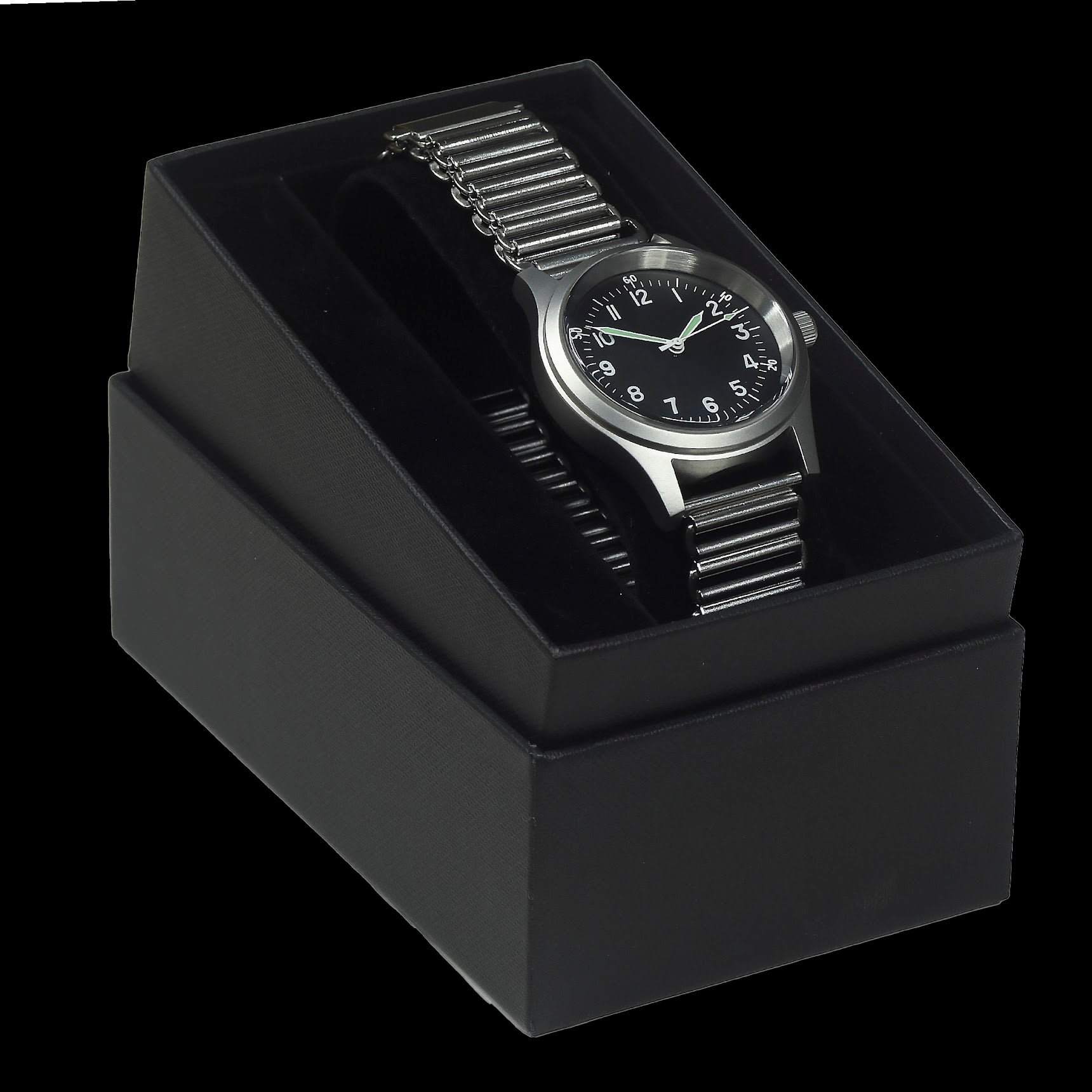 A-11 1940s WWII Pattern Automatic Military Watch 100m Water Resistant With Shatter and Scratch Resistant Box Sapphire Crystal on Matching Retro "Bonklip" Pattern Bracelet with an Additional Canvas Strap