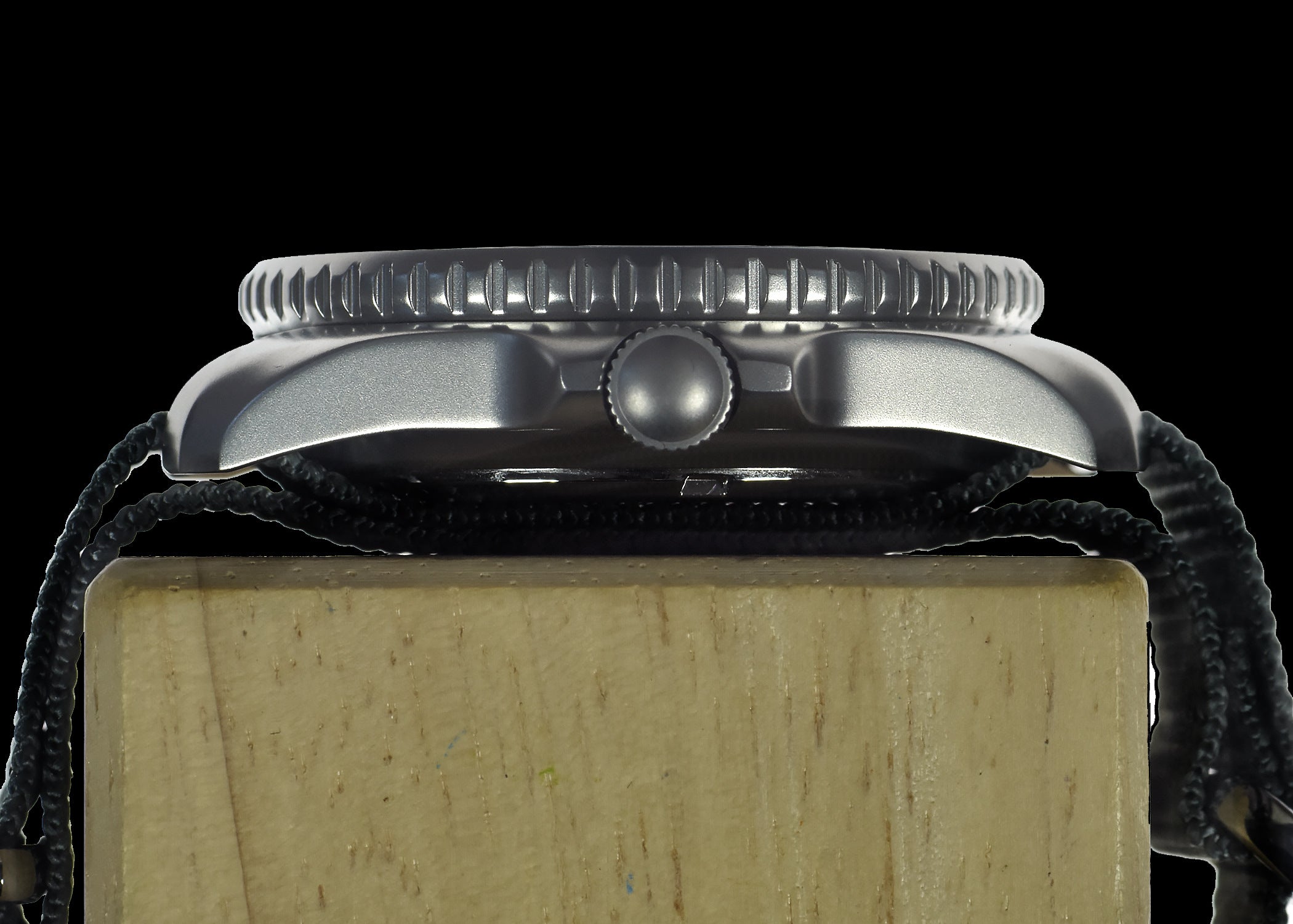 Remake of the 2001 MWC Stainless Steel Quartz Military Diver – Built to the Original Specification