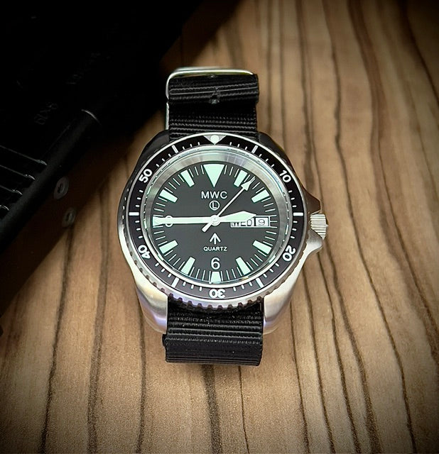MWC 1999-2001 Pattern Quartz Day/Date Military Divers Watch with Stainless Steel Case and Sapphire Crystal