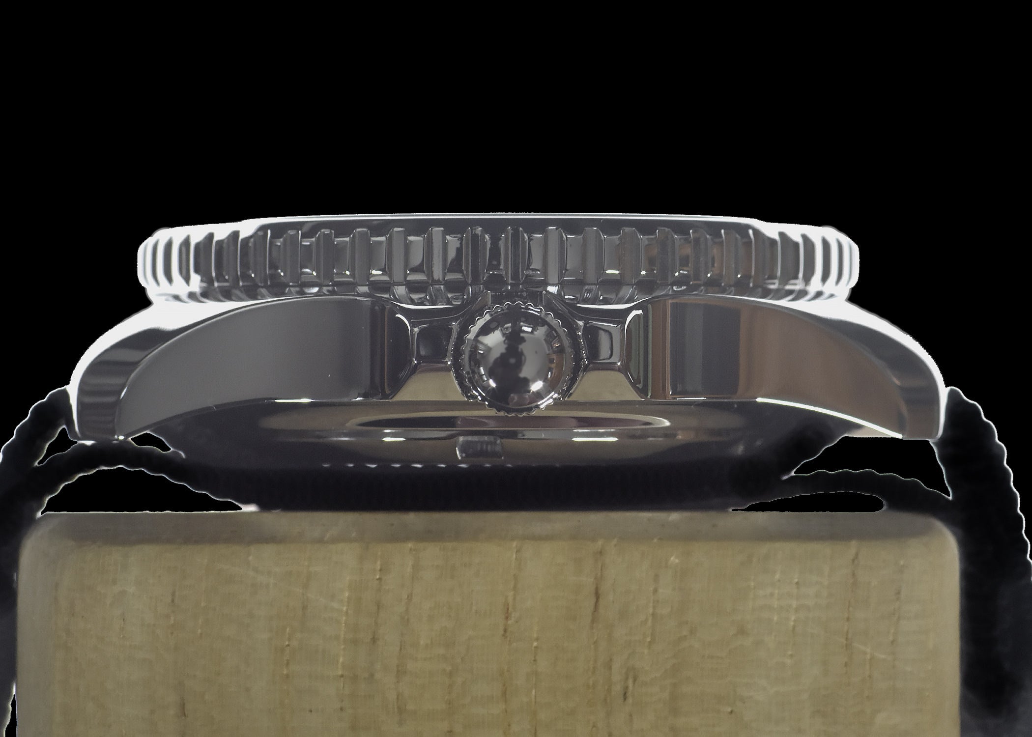 MWC 1970s Pattern Automatic Military Divers Watch with Chromed Case and Sapphire Crystal - Limited Edition of 250 Pieces - Ex Photographic Sample Reduced to Clear