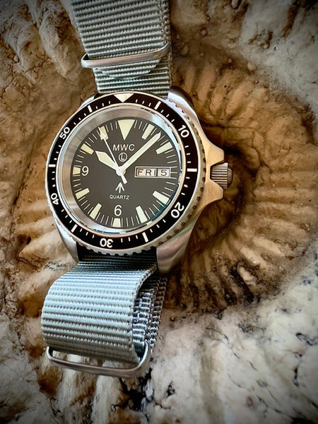 MWC 1999-2001 Pattern Quartz Day/Date Military Divers Watch with Stainless Steel Case and Sapphire Crystal