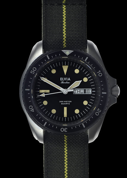 ELVIA Day/Date Military Divers Watch with Sapphire Crystal and Quartz Movement