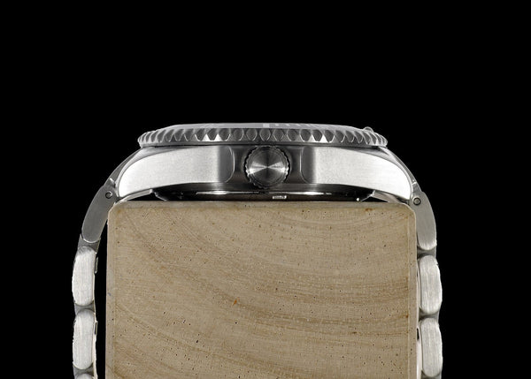 MWC 2021 Model 21 Jewel 300m Automatic Military Divers Watch with Sapphire Crystal and Ceramic Bezel on a Steel Bracelet
